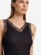 black / L