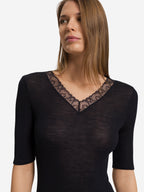 black / L