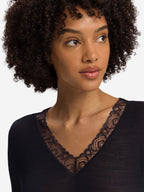 black / L