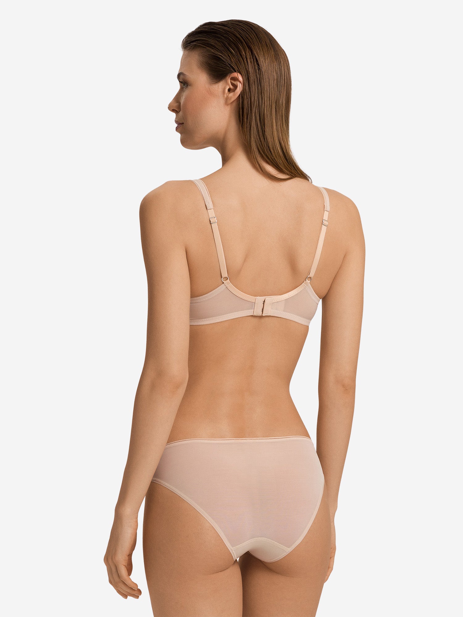 beige / 70B