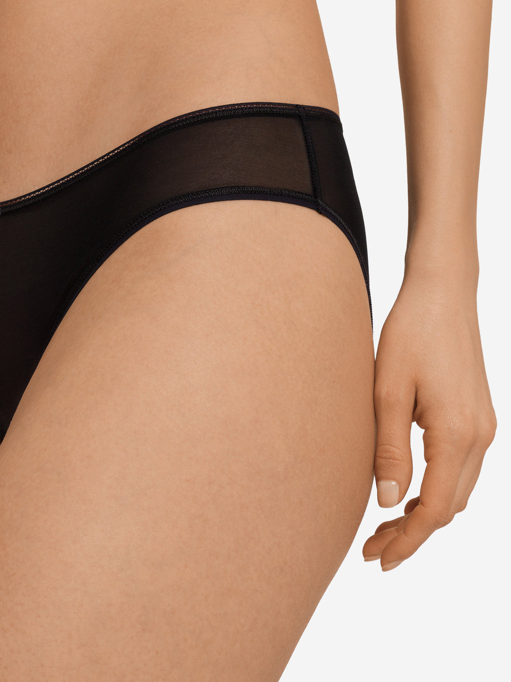 black / L