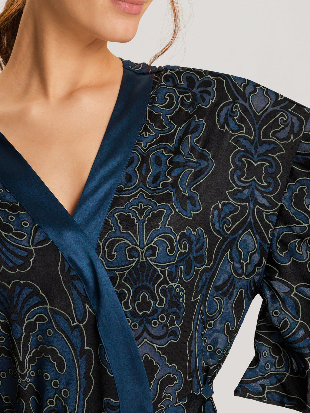sheer damask / L