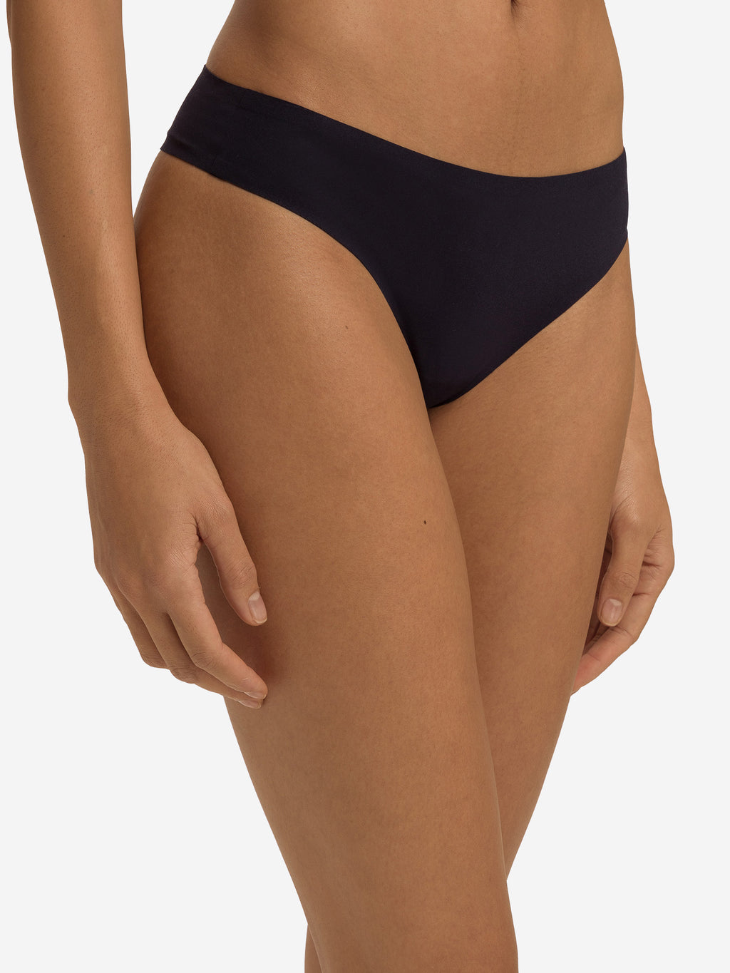 black / L