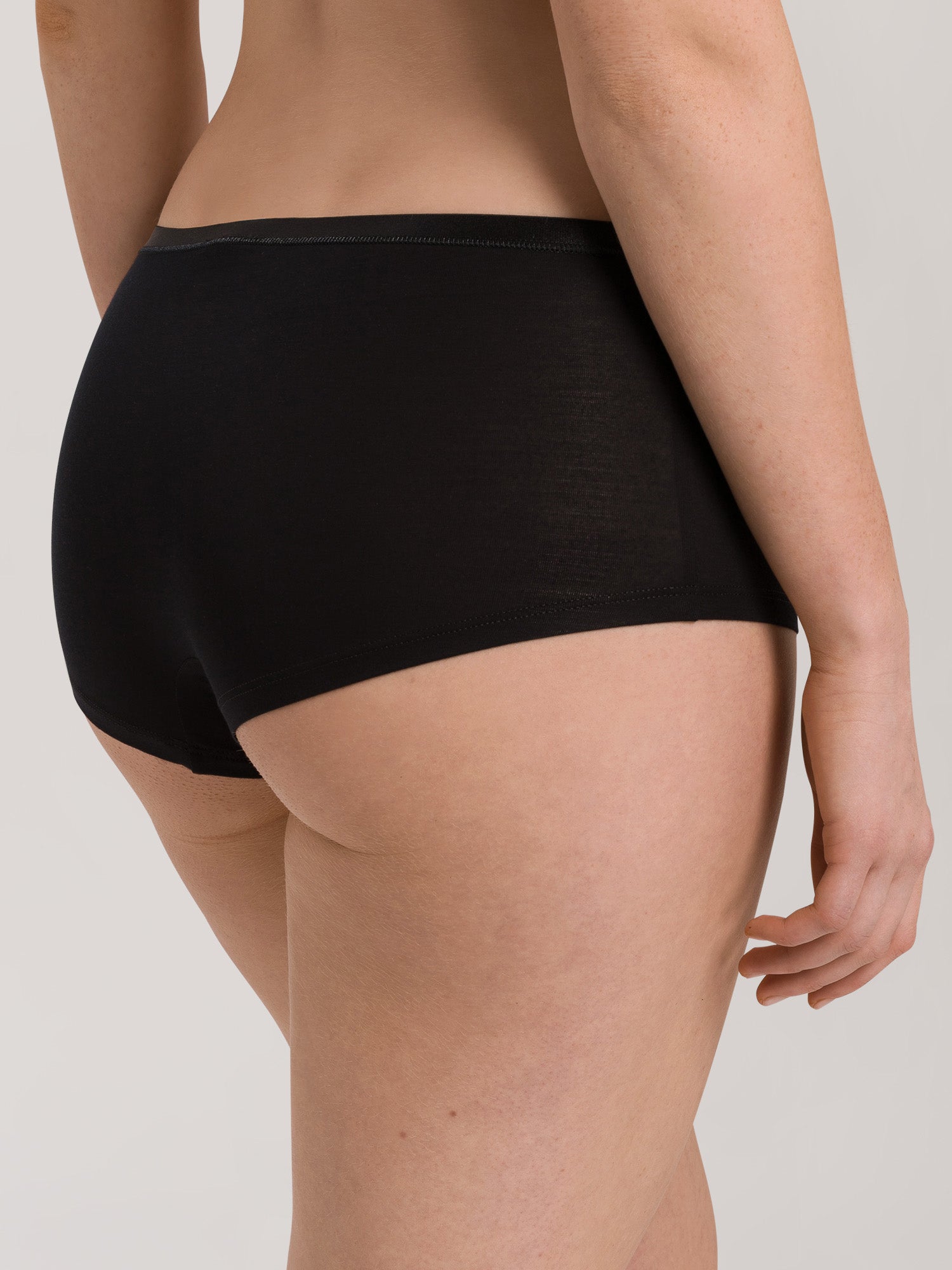 black / L