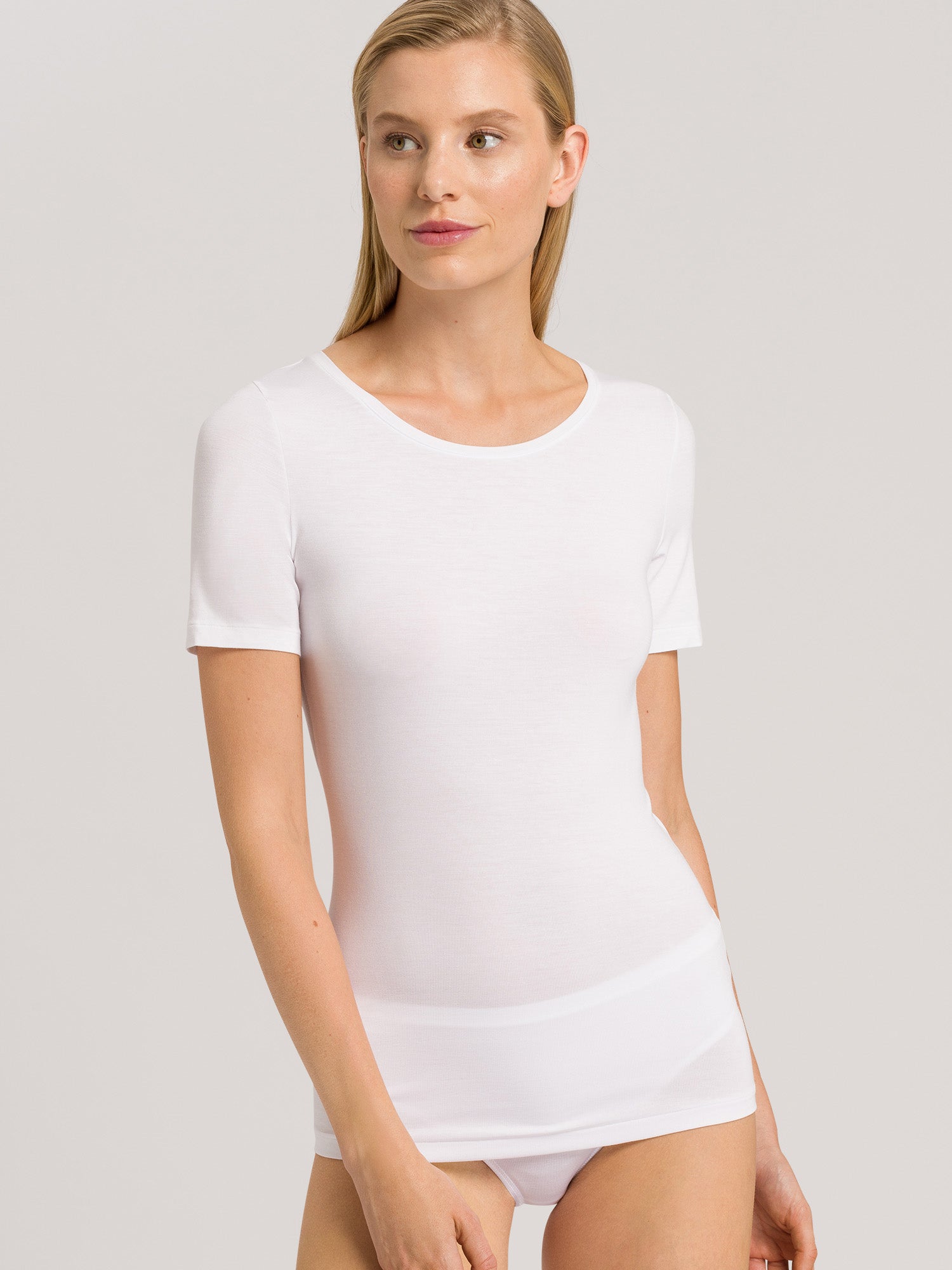 white / L