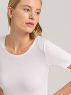 white / L