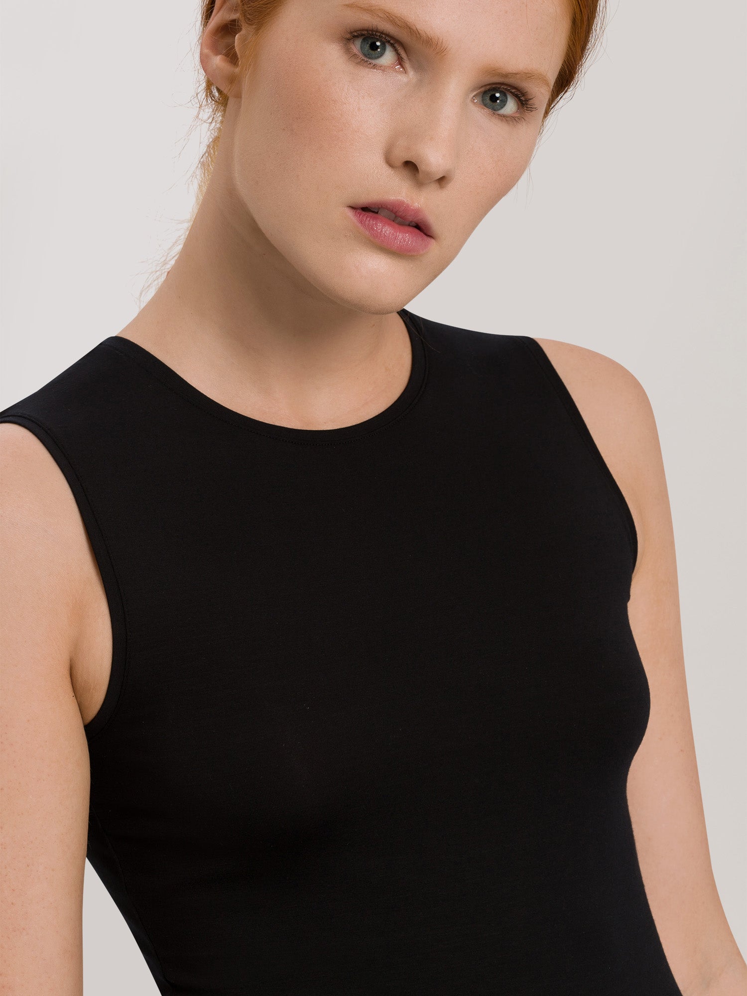 black / L