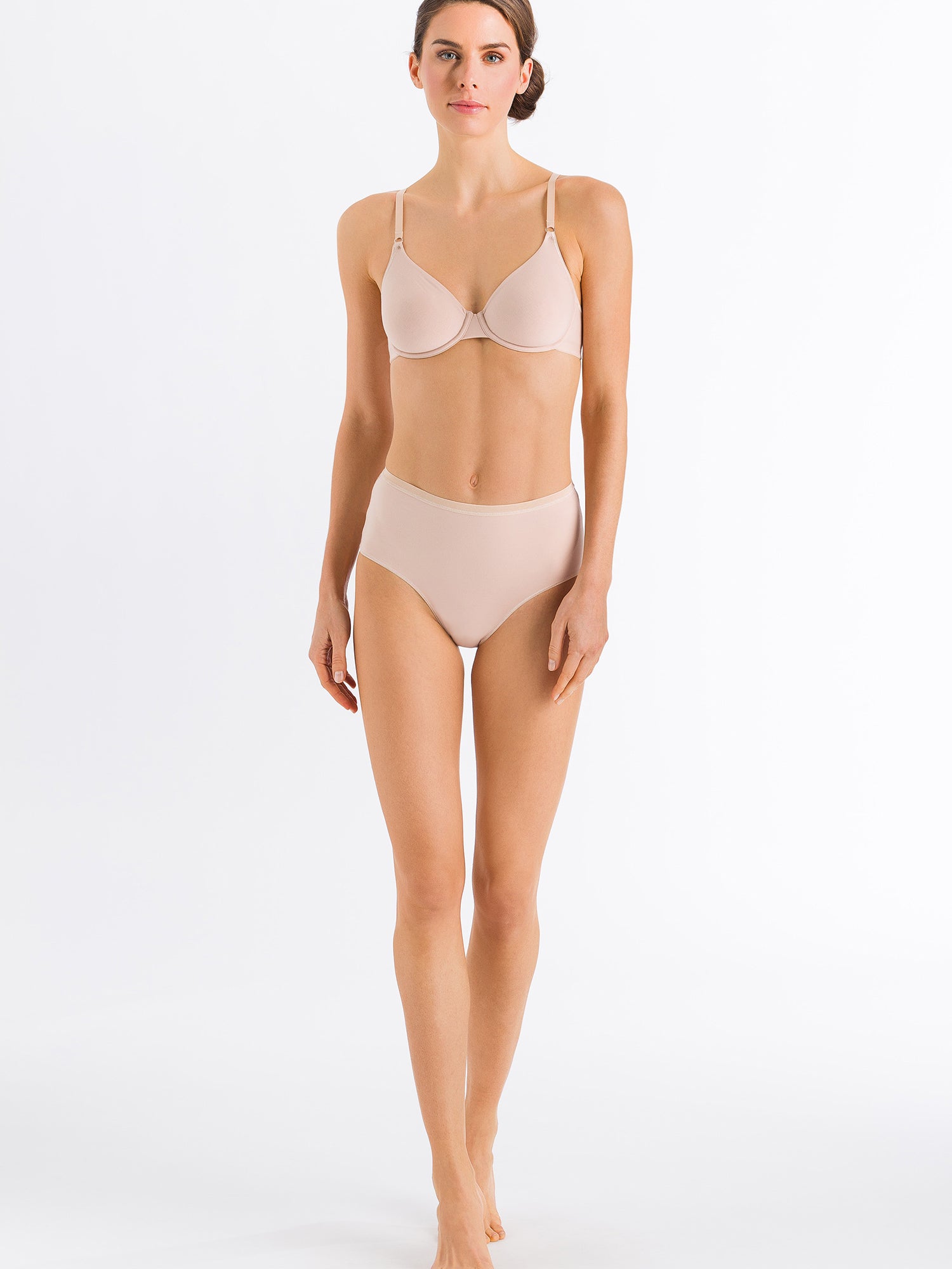 beige / 70B