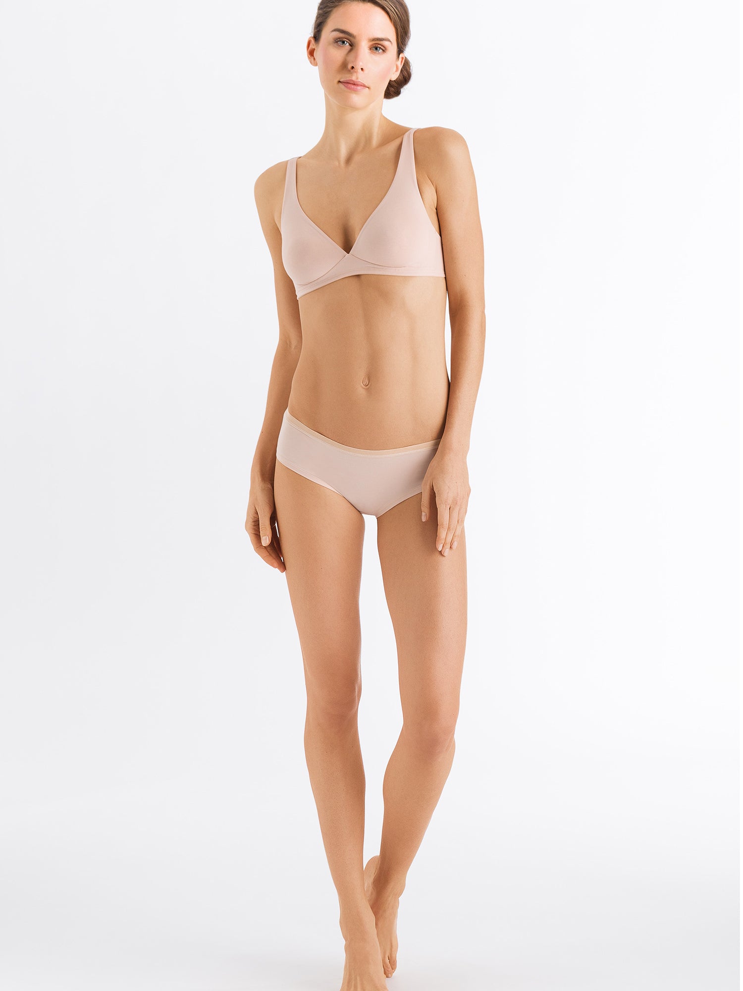 beige / 70A
