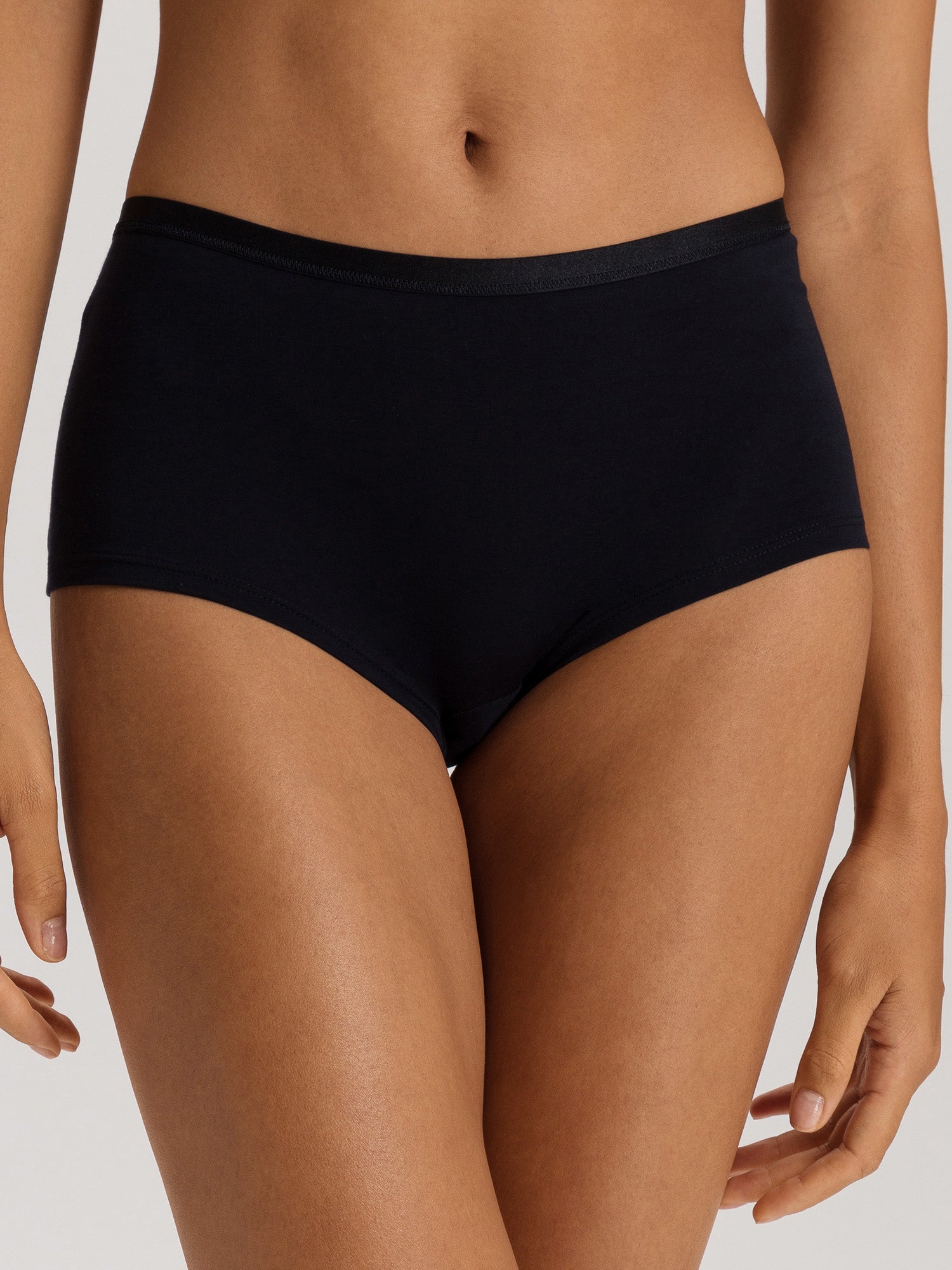 black / L