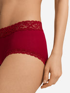 red dahlia / L