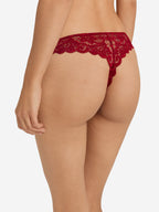 red dahlia / L