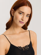 black / L