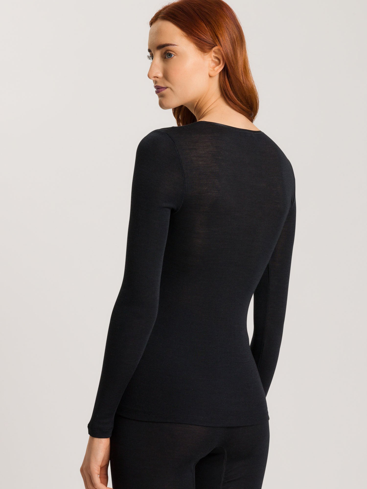 black / L