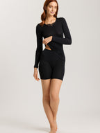 black / L