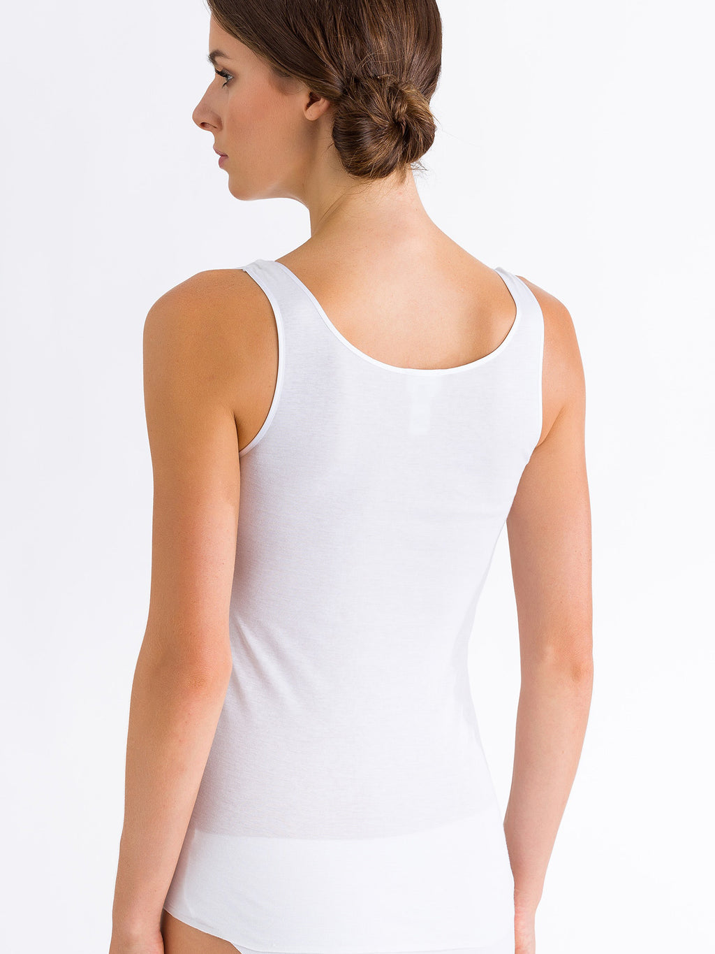 white / L