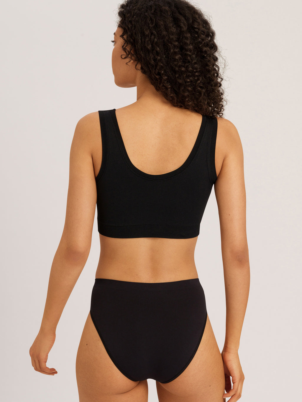 black / L