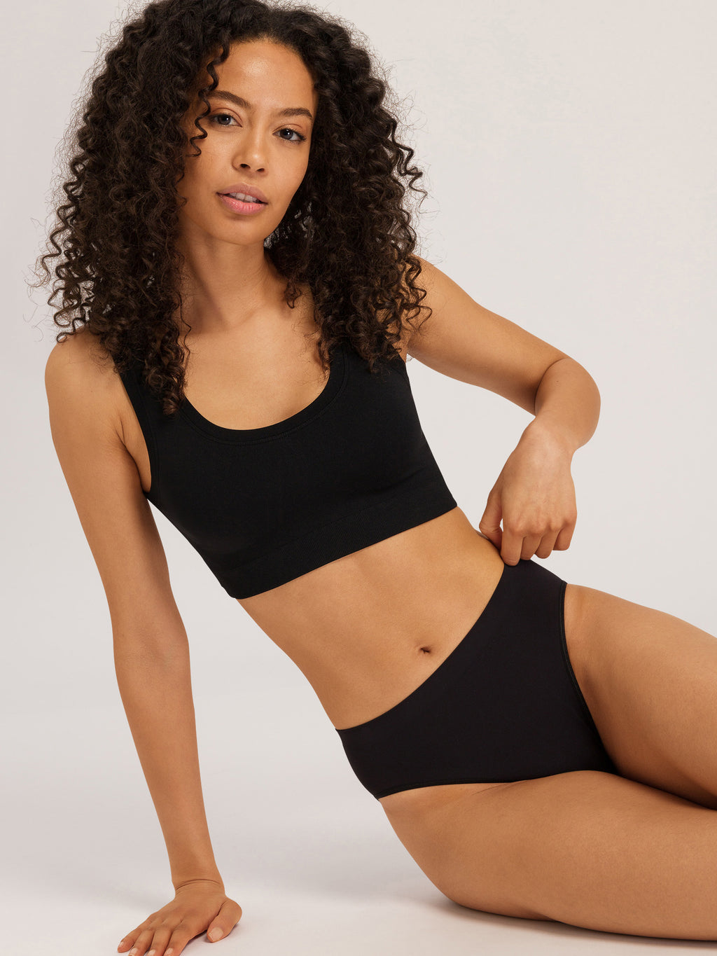 black / L