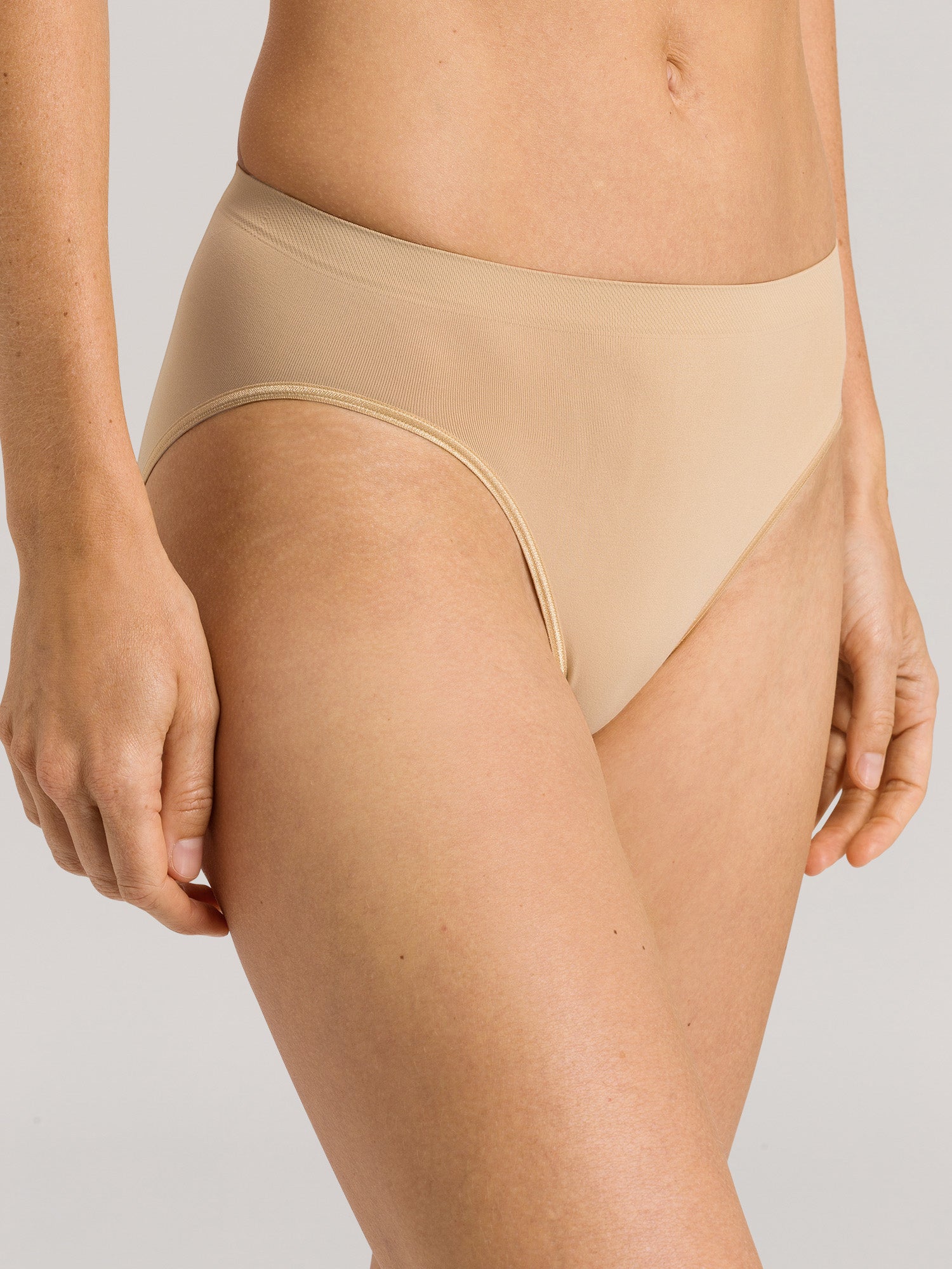 beige / L