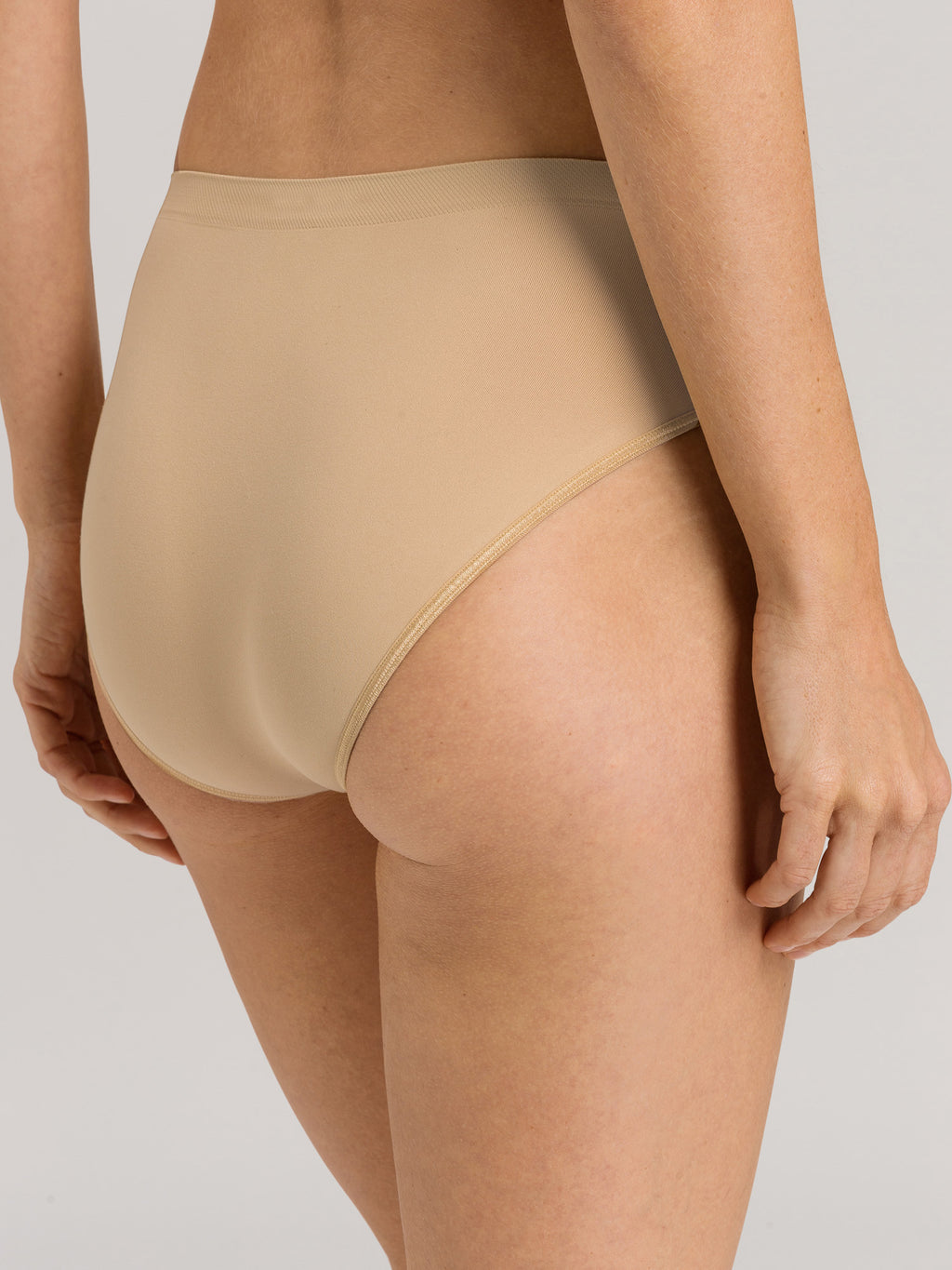 beige / L