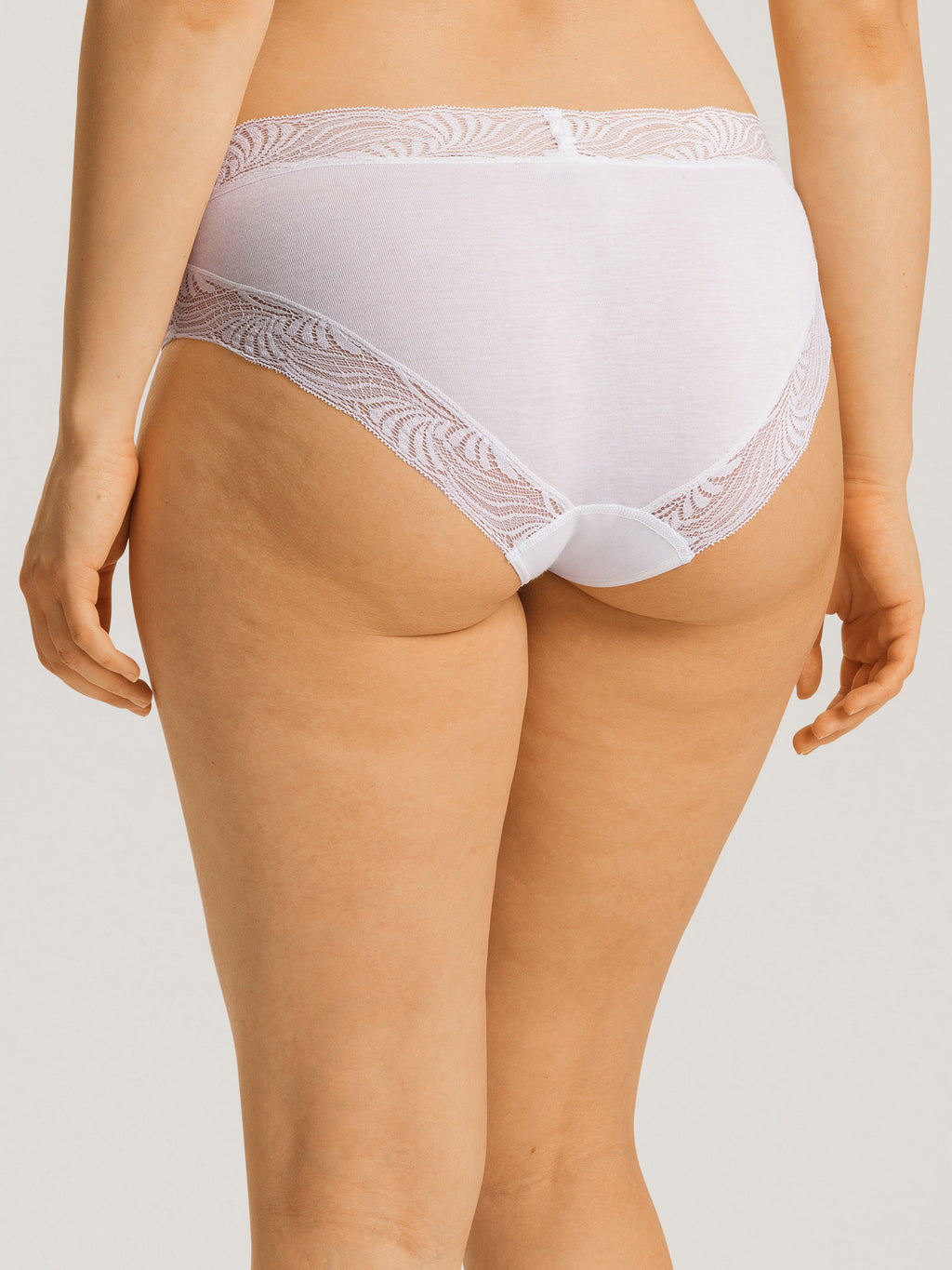 white / L