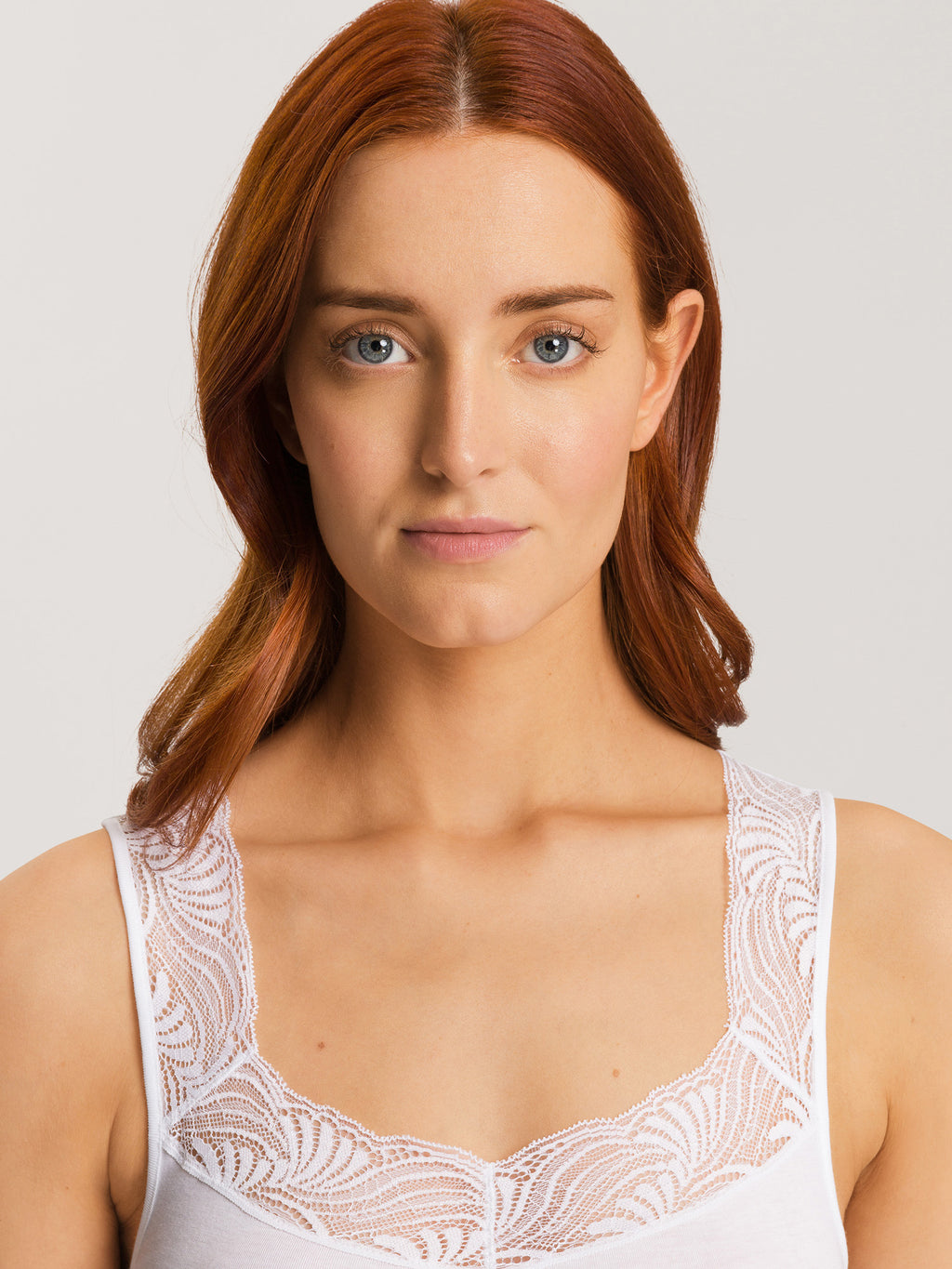 white / L