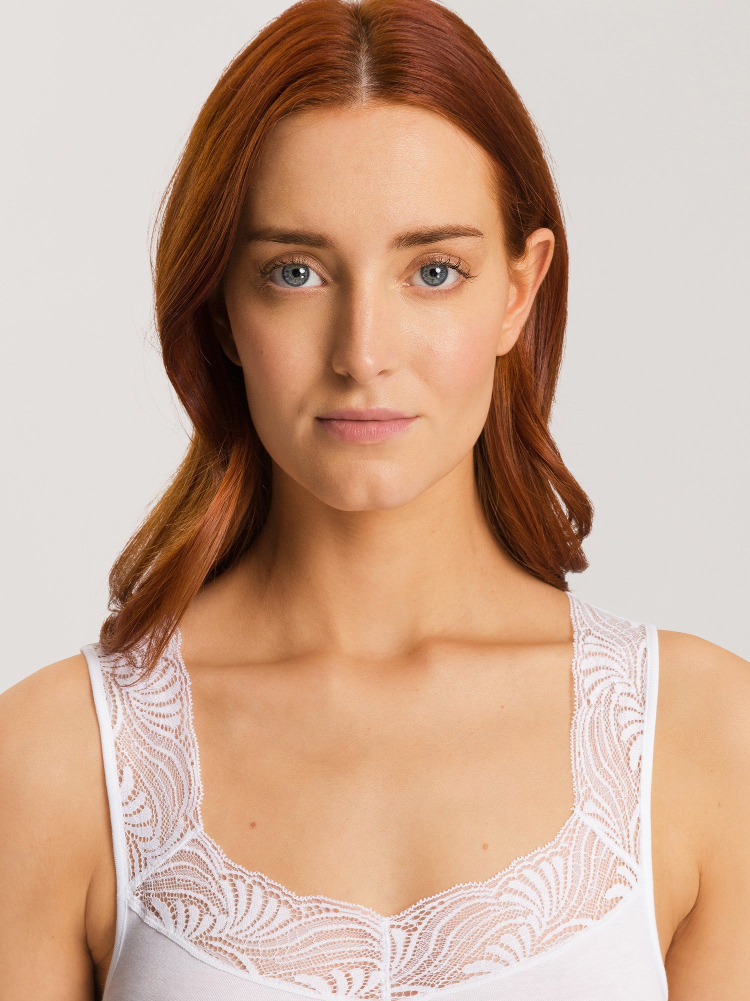 white / L