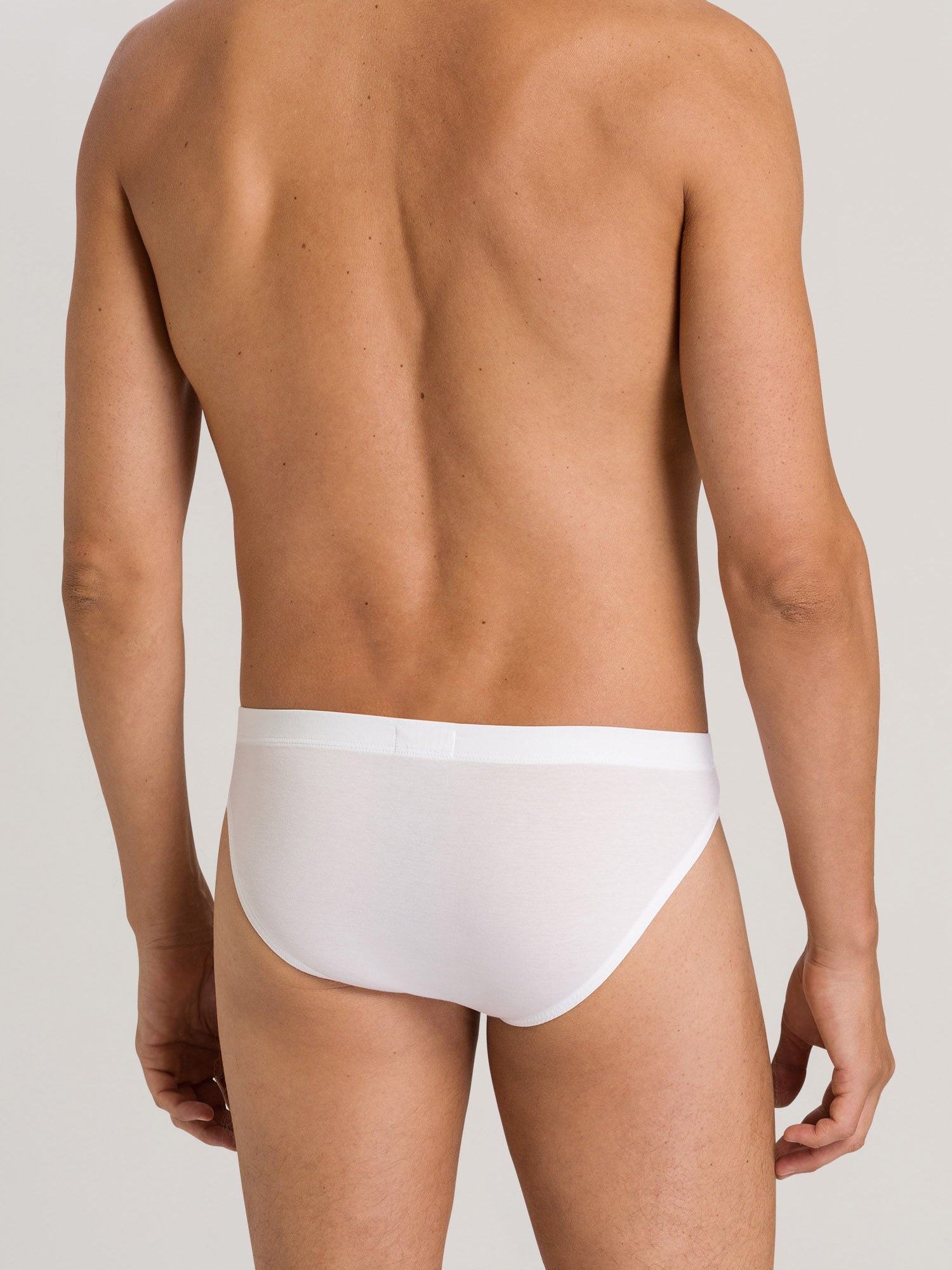 white / L