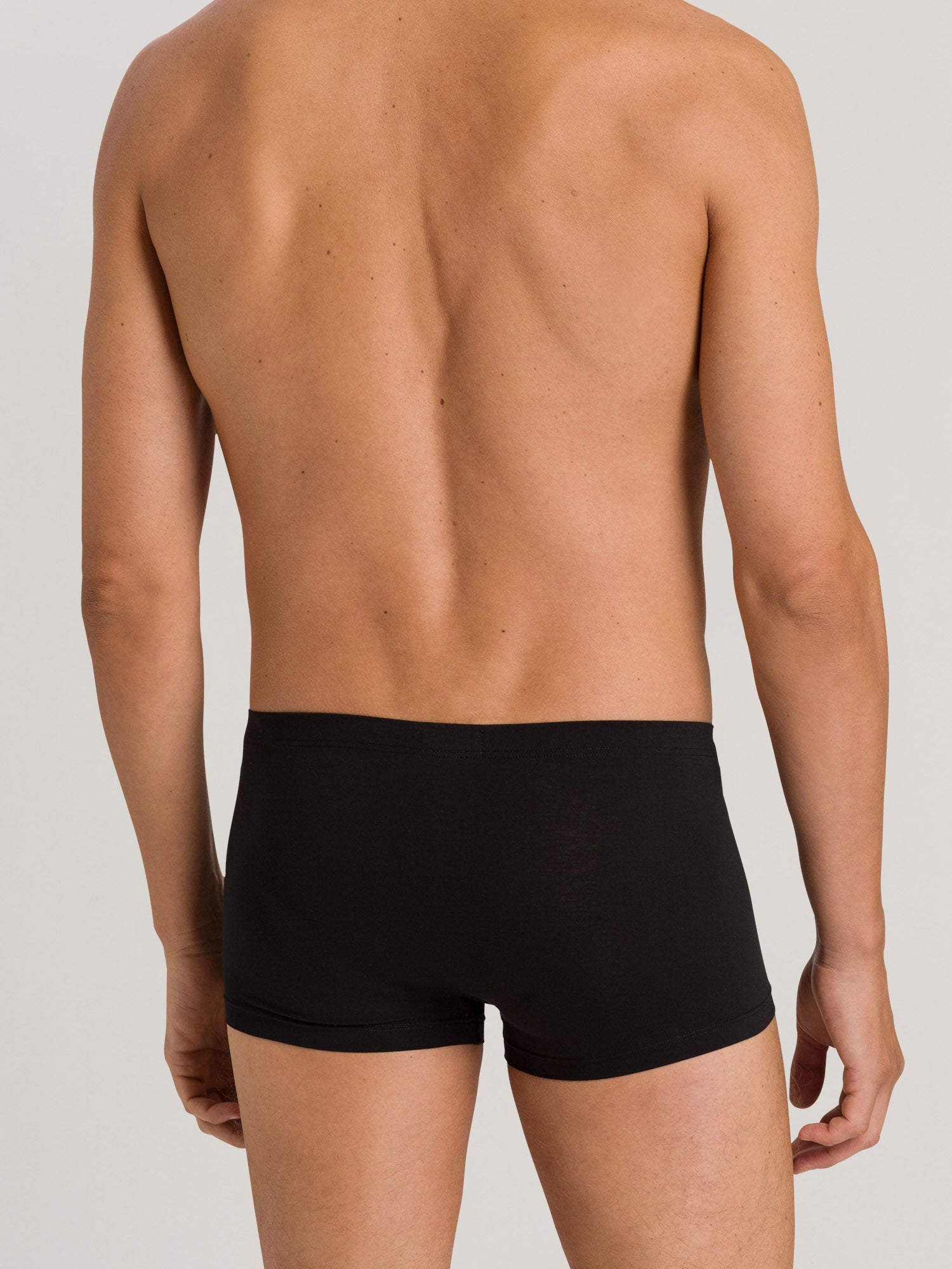 black / L