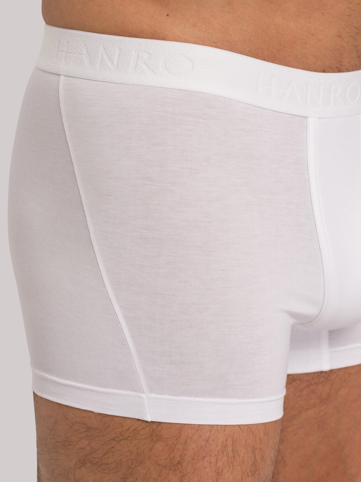 all white / L