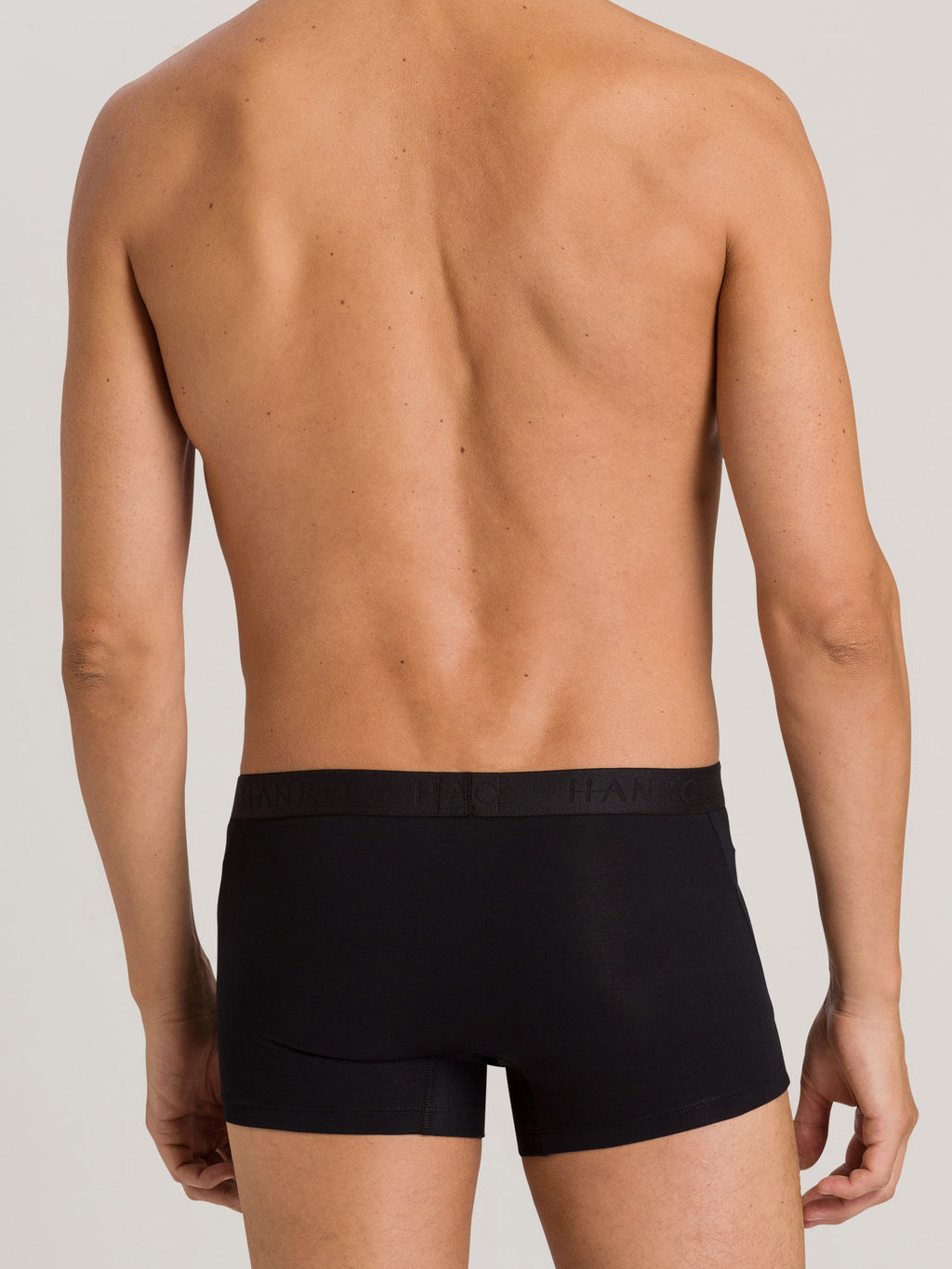 all black / L