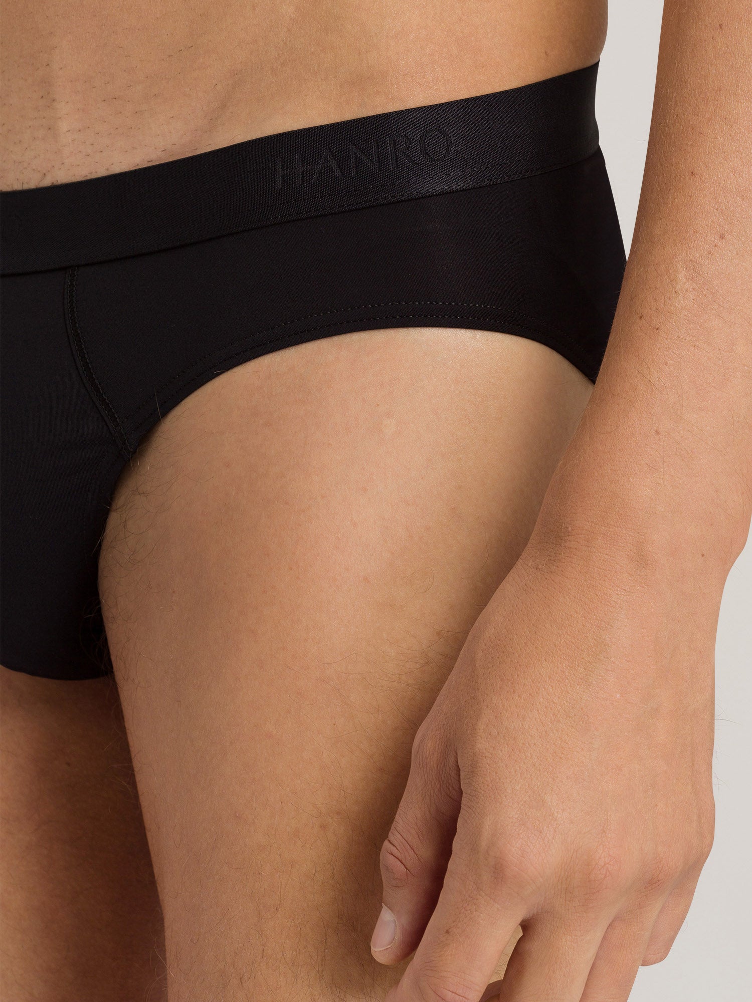 black / L