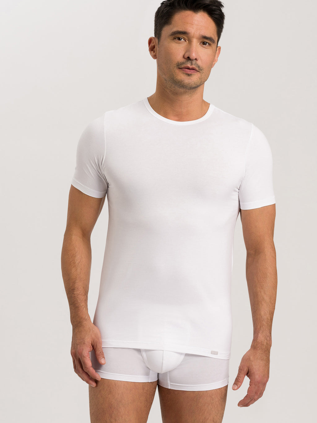 white / deep navy / L