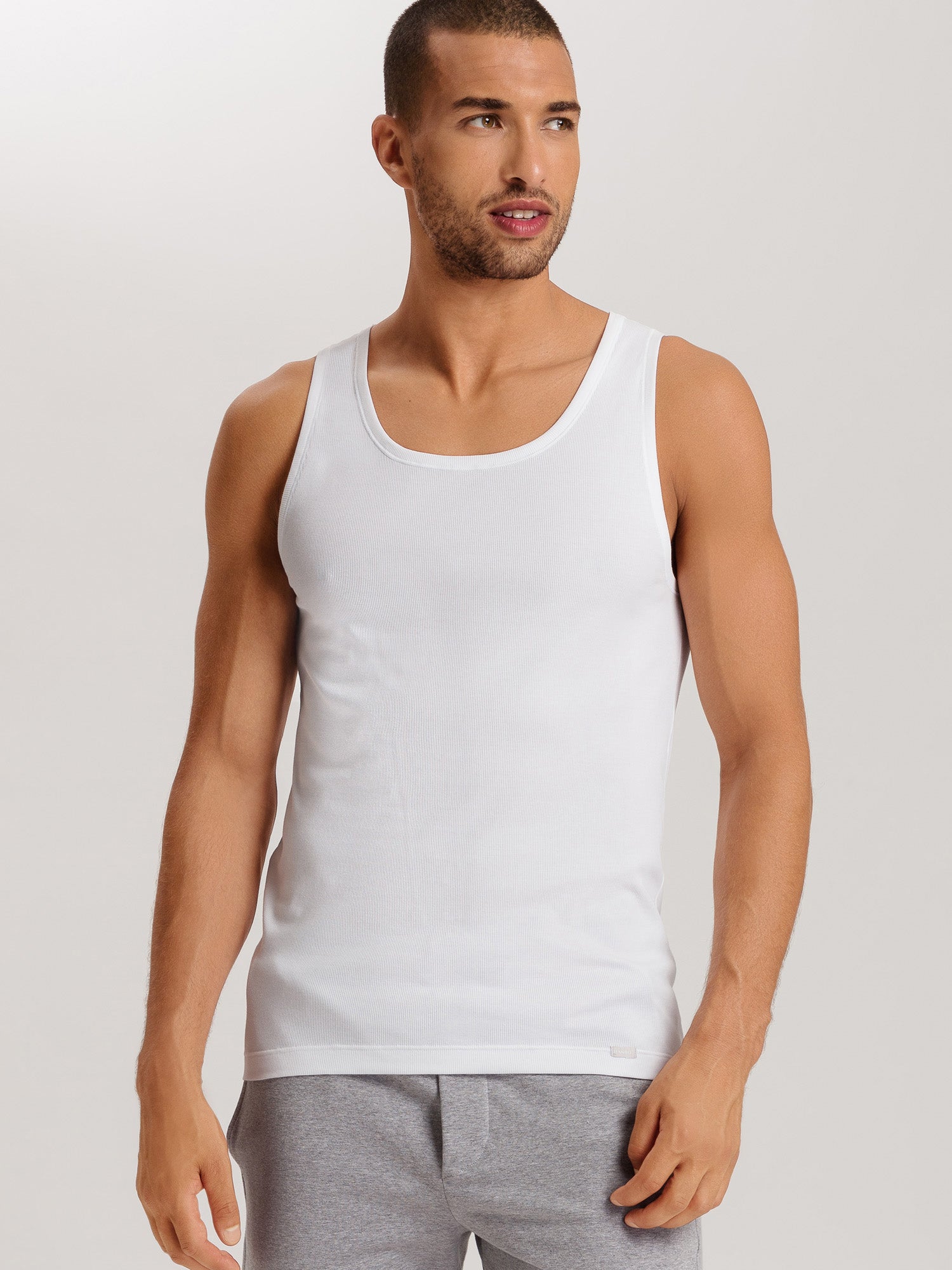 white / L