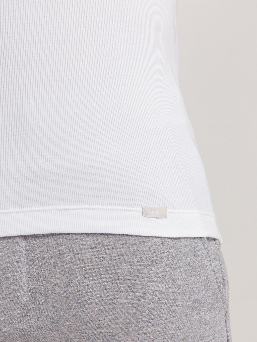 white / L