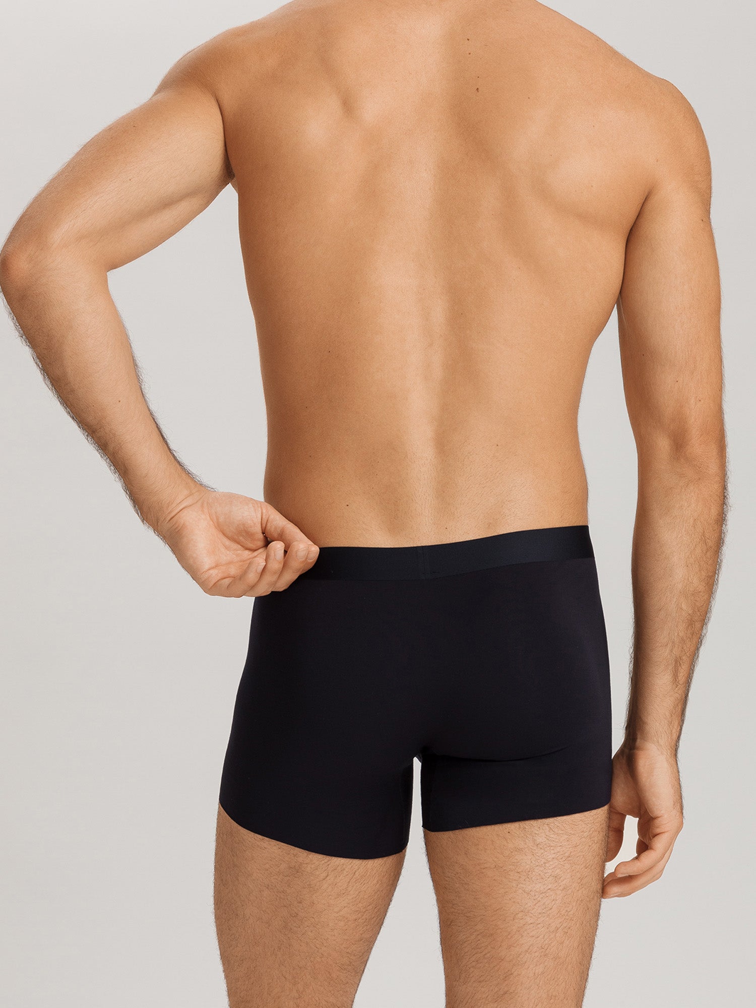 black / L