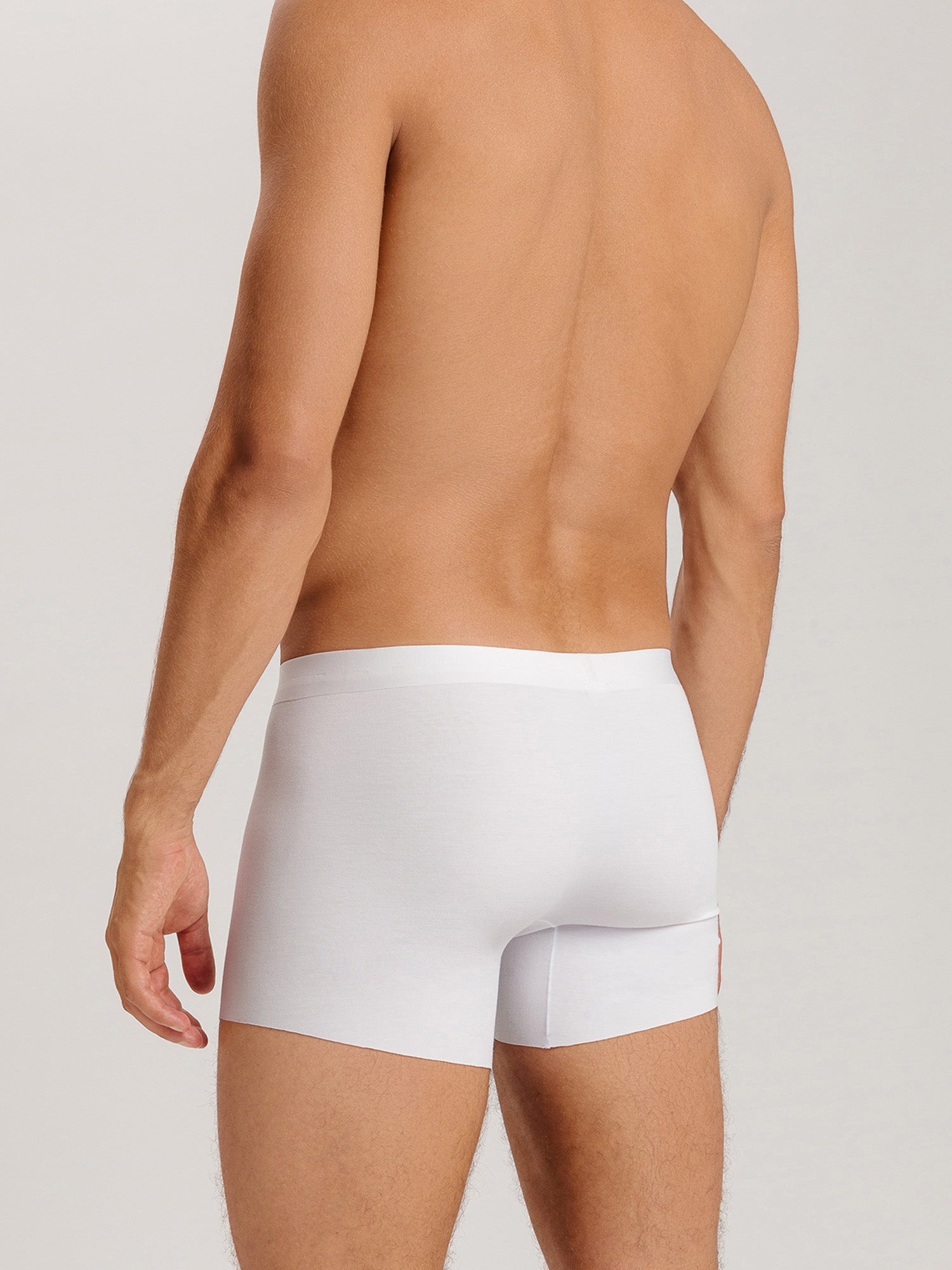 white / L