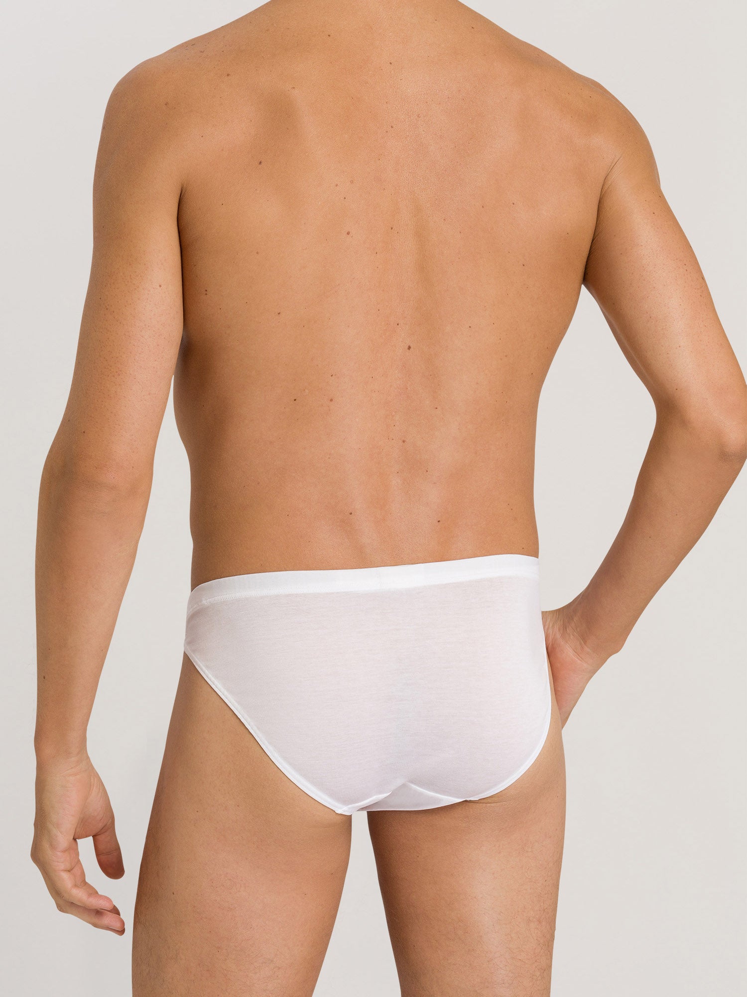 white / L