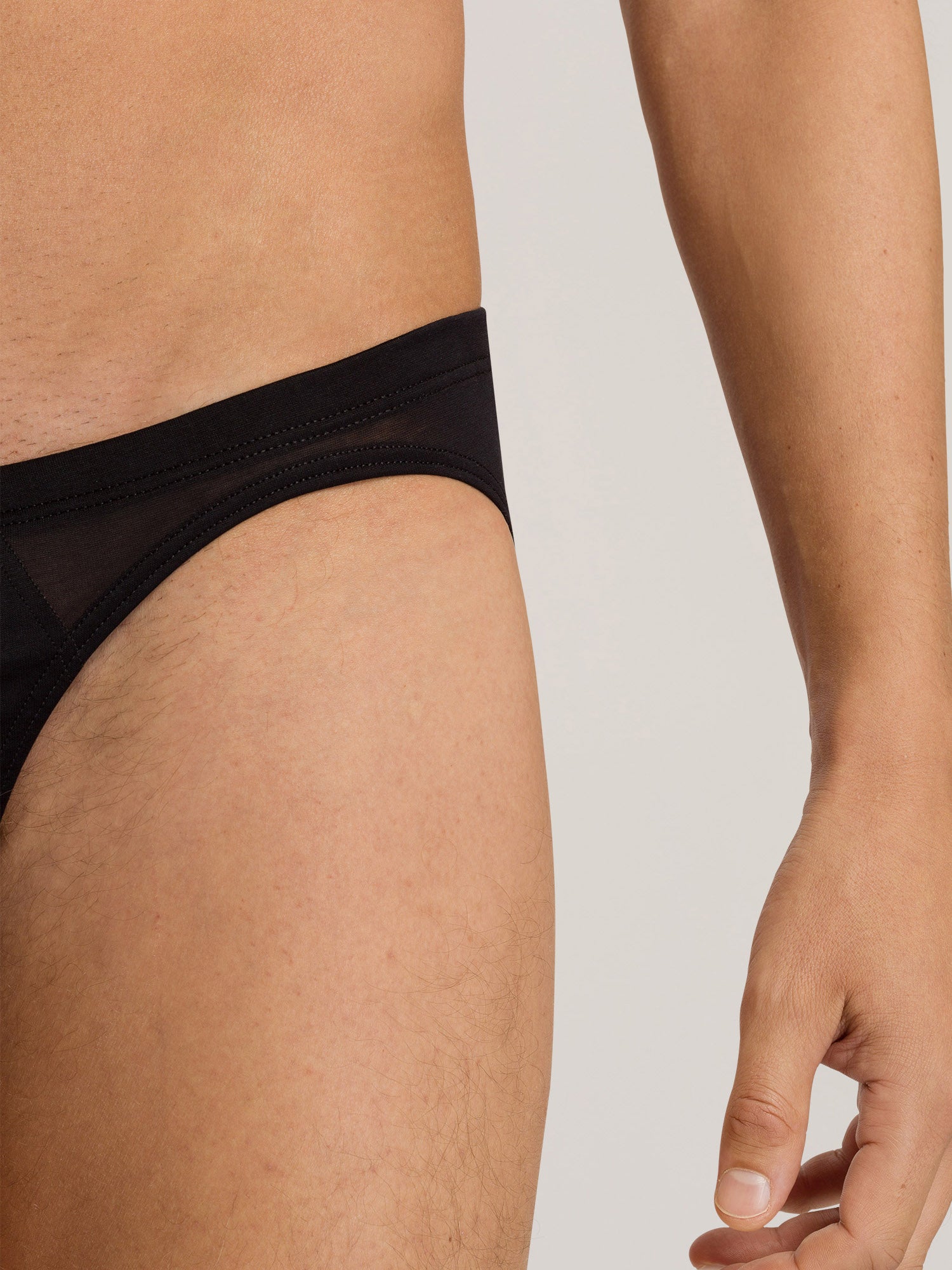black / L