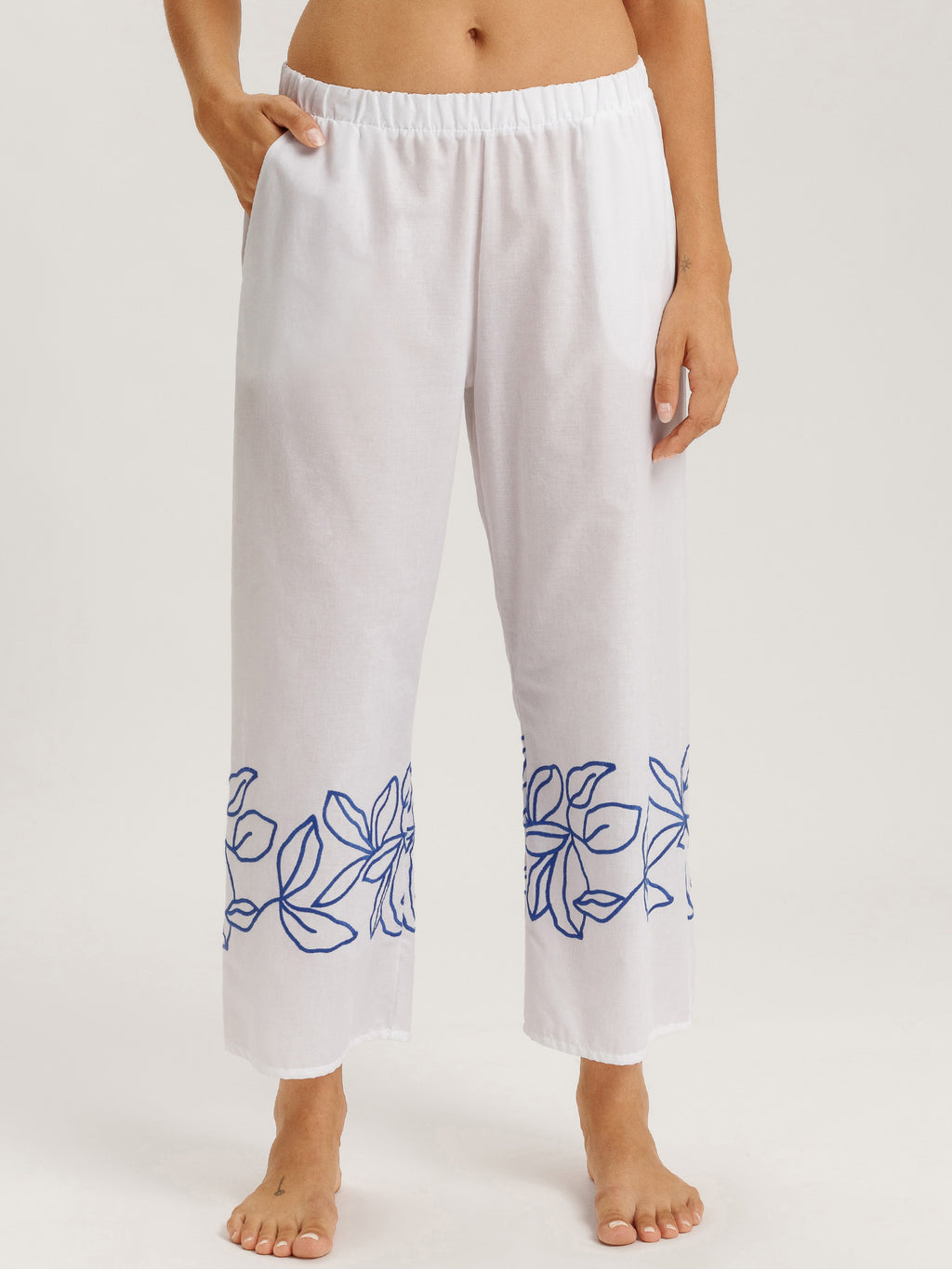 white / L