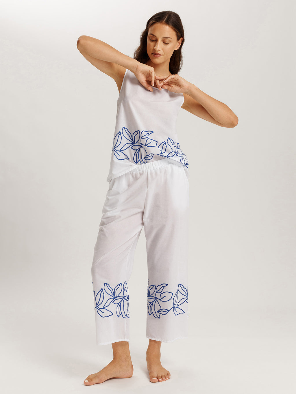 white / L