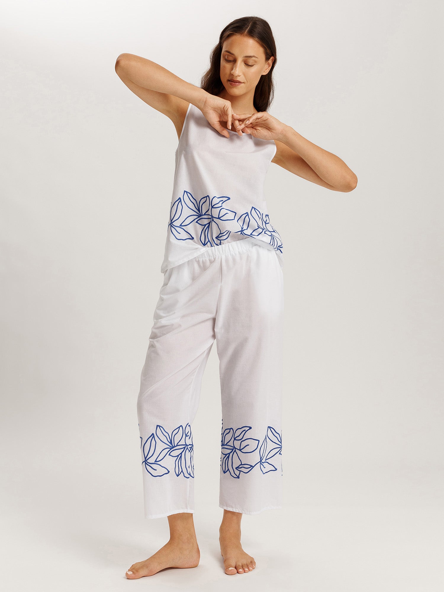 white / L