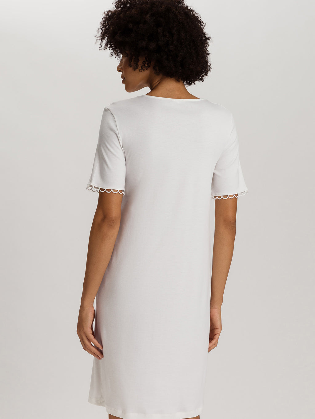 off white / L