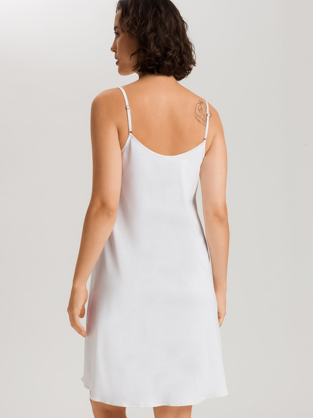 white / L