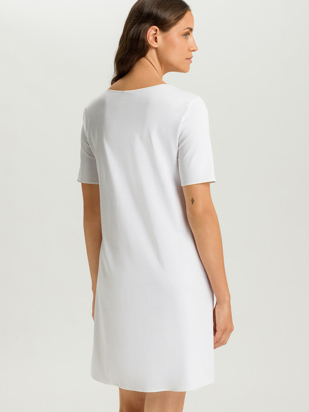 white / L
