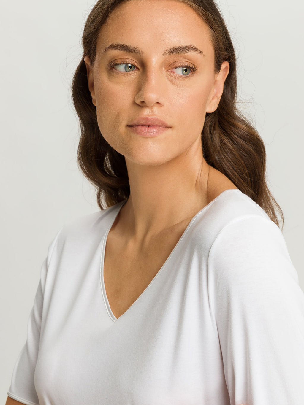 white / L