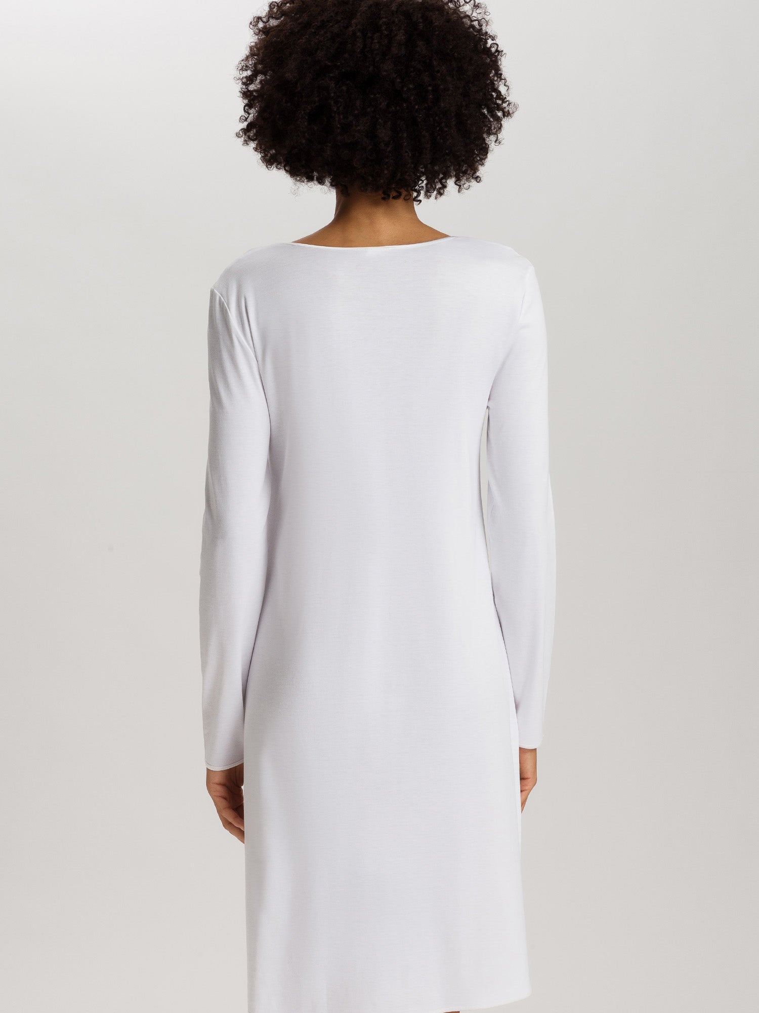 white / L