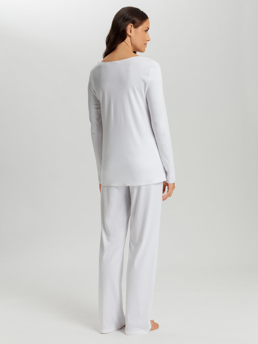 white / L