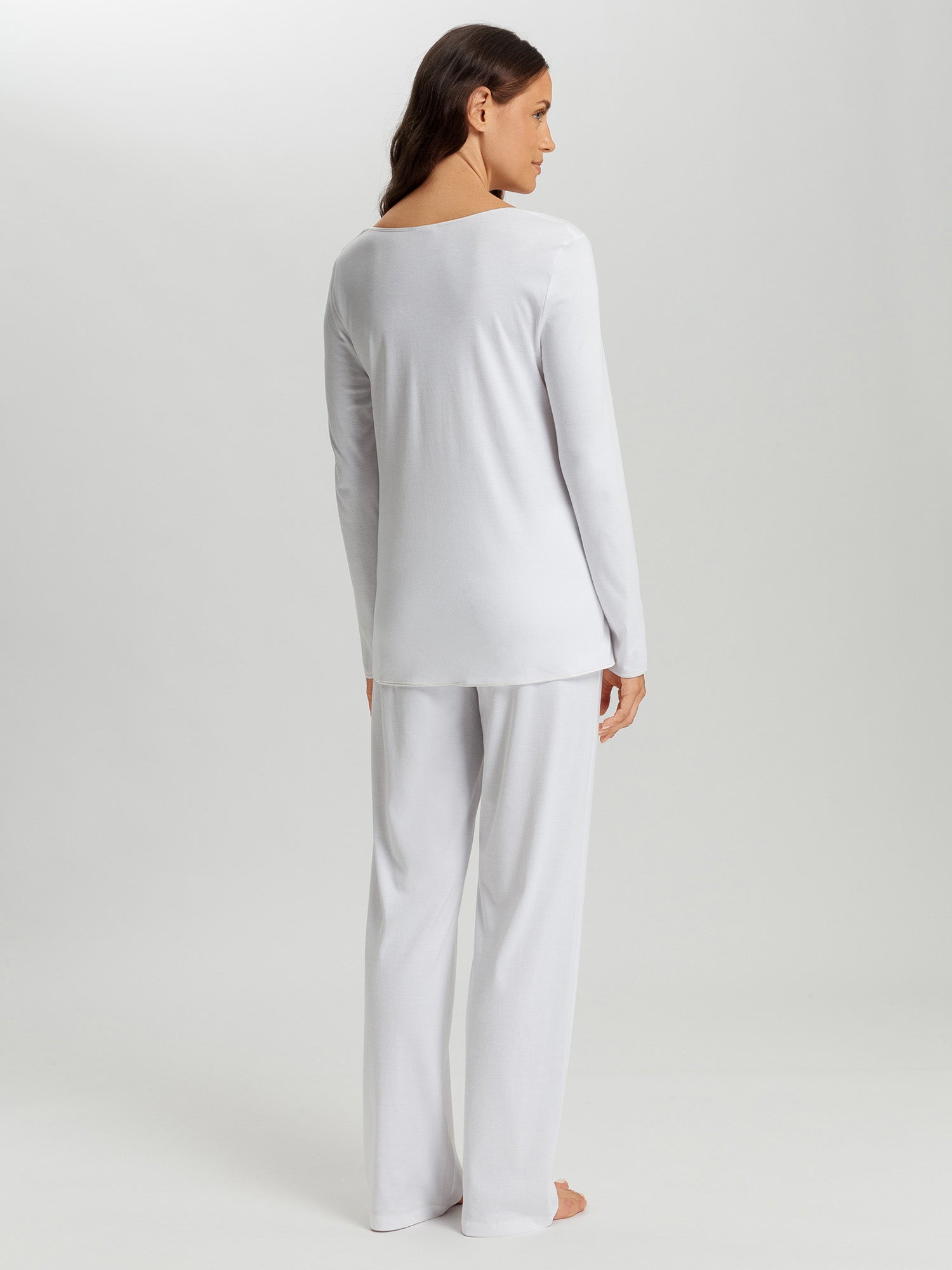 white / L