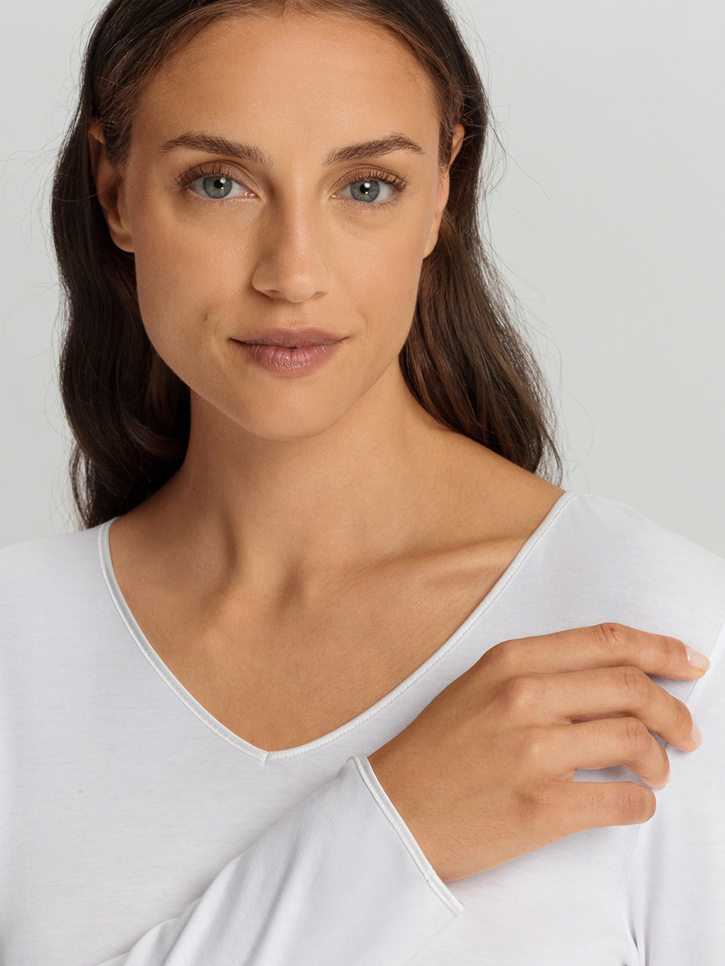 white / L